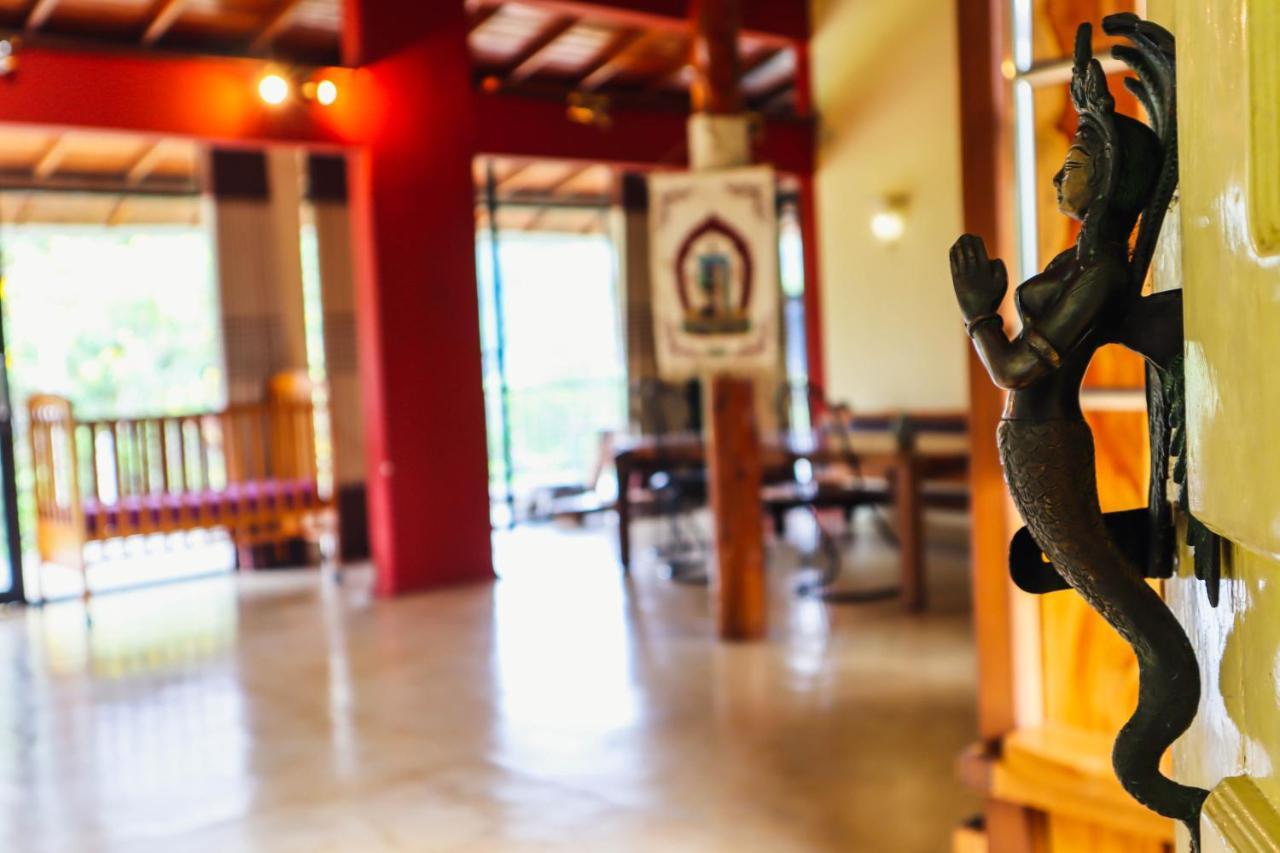 Sitha'S Heaven Bed & Breakfast เอลลา ภายนอก รูปภาพ