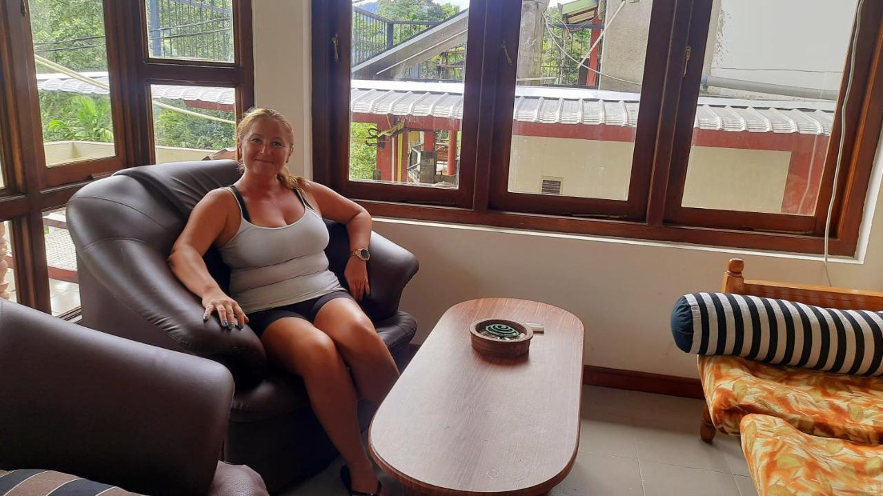 Sitha'S Heaven Bed & Breakfast เอลลา ภายนอก รูปภาพ